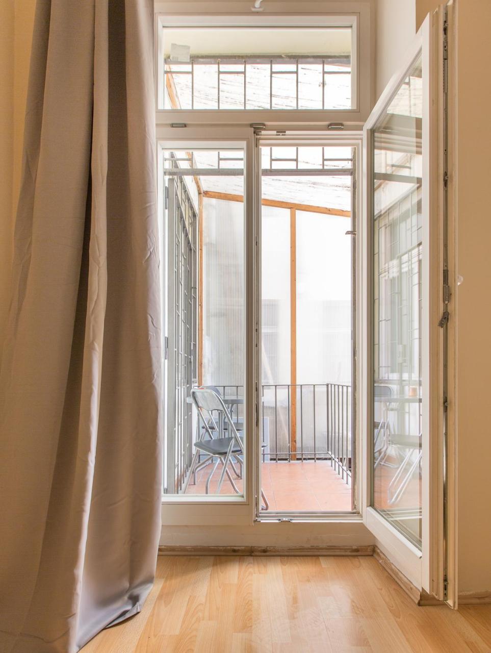 Premier Apartments Near The Museum براغ المظهر الخارجي الصورة