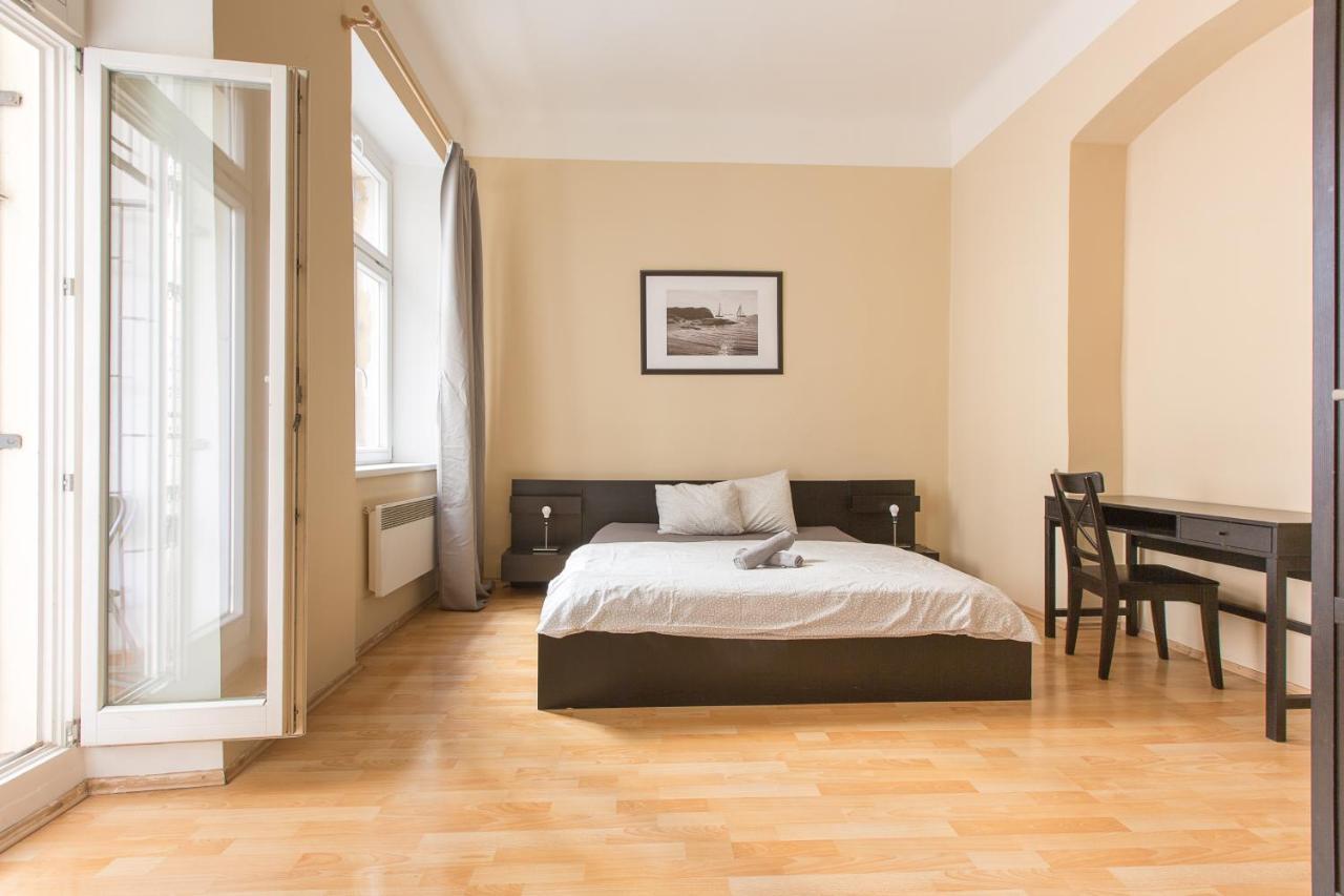 Premier Apartments Near The Museum براغ المظهر الخارجي الصورة