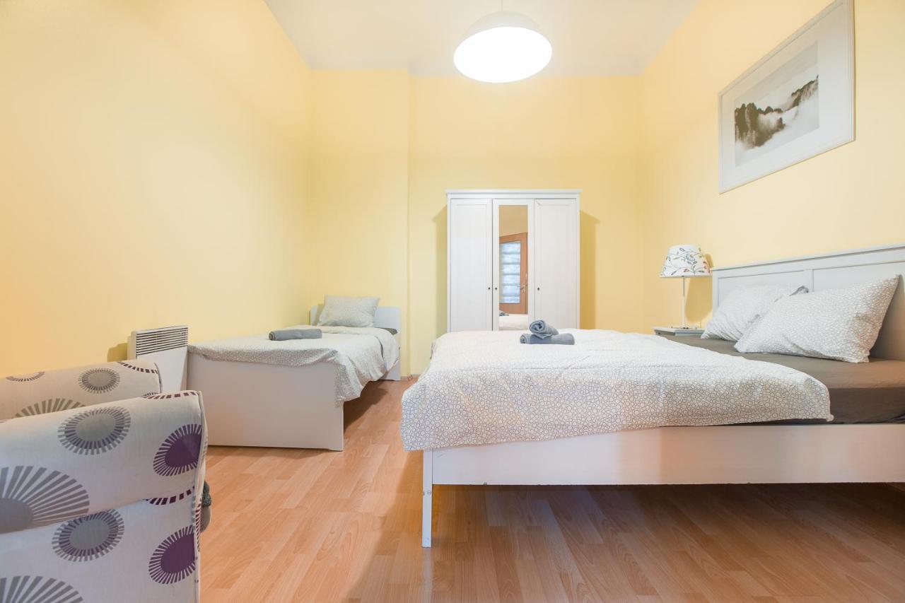 Premier Apartments Near The Museum براغ المظهر الخارجي الصورة